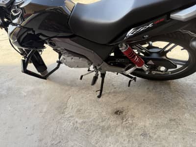 Suzuki gsx125