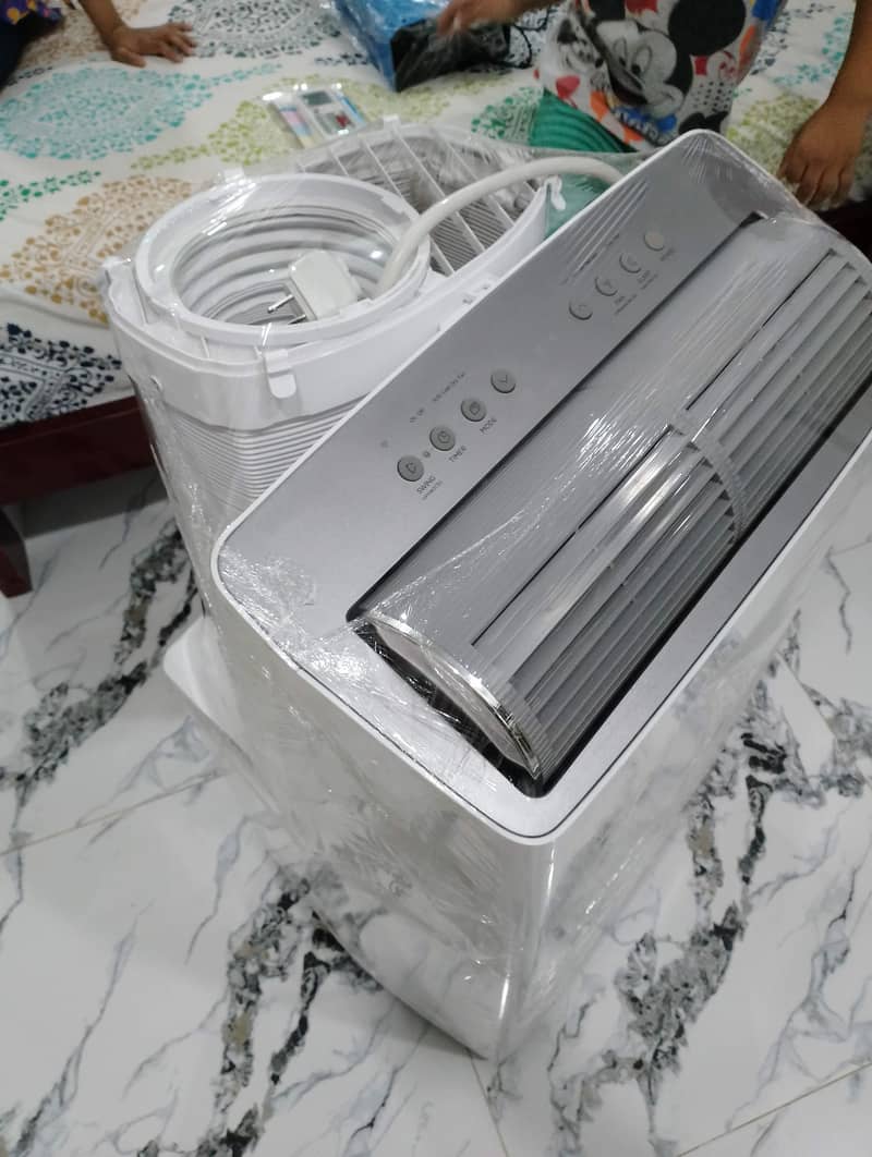 Midea Portable AC 1.2 Ton 4