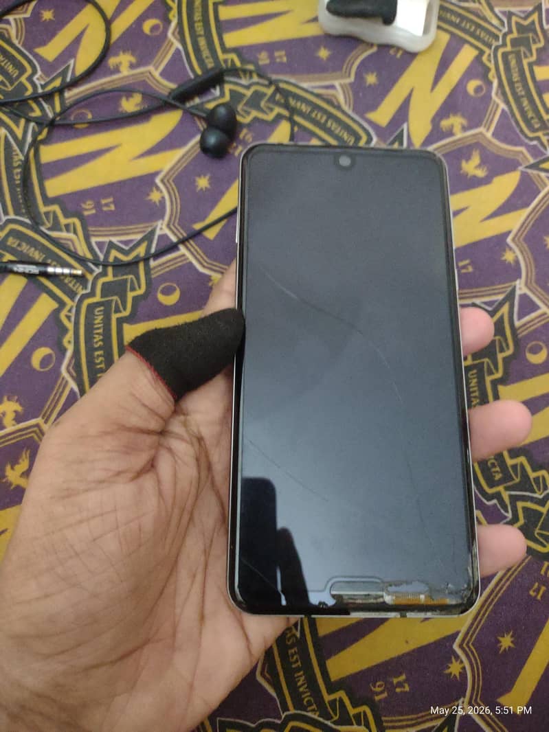 Sharp Aquos R3 1