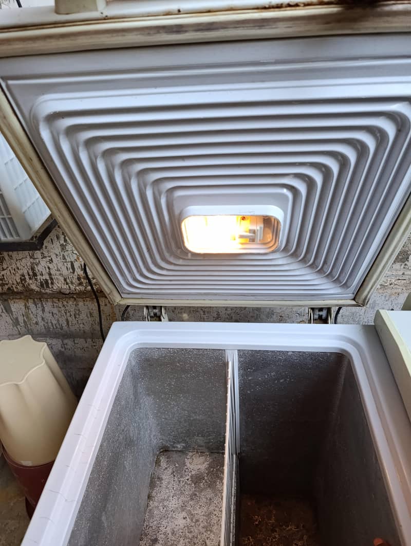 waves deep freezer 4