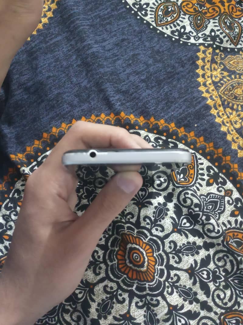 Samsung Mobile 9