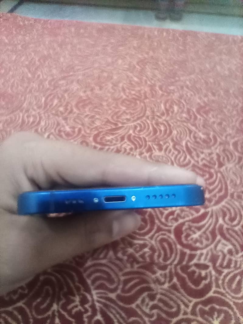 Apple iPhone 12 2
