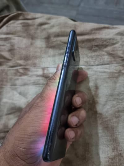 Samsung Mobile A70