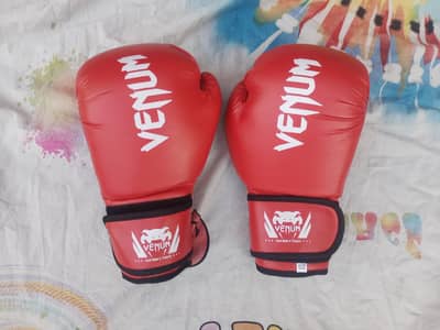 Venum boxing gloves for sale high quality urgent sale