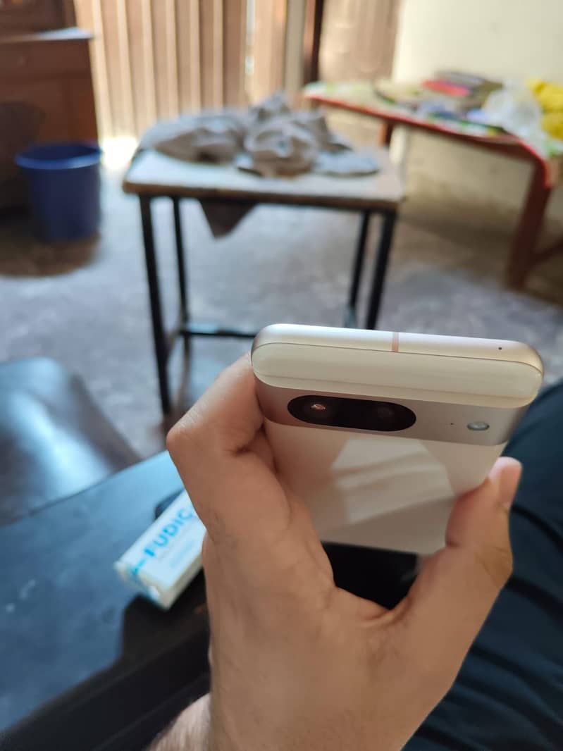 Google Pixel 8 2