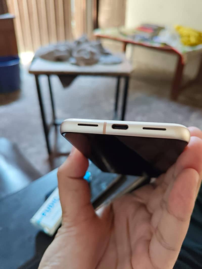 Google Pixel 8 3