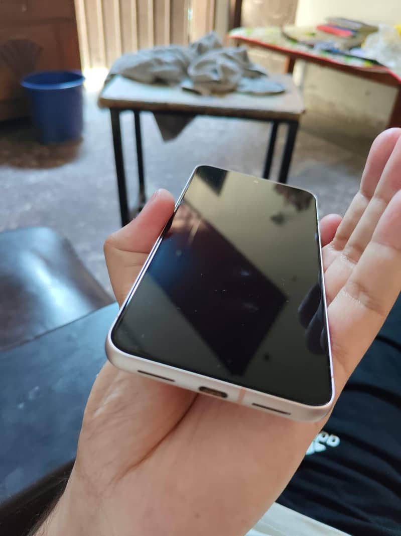 Google Pixel 8 5
