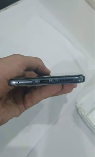 Vivo v 60
