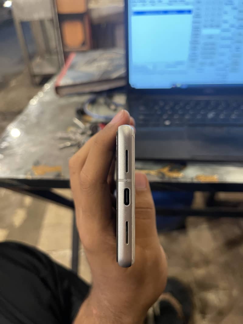 Google pixel 7 4