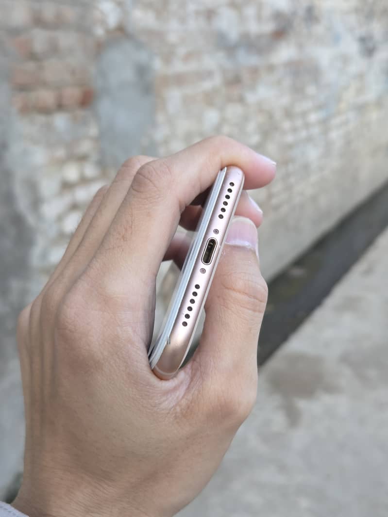 Apple iPhone 8 2