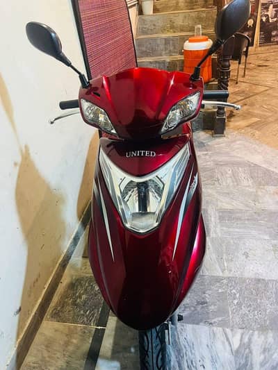 united 2023 petrol used self start automatic scoty