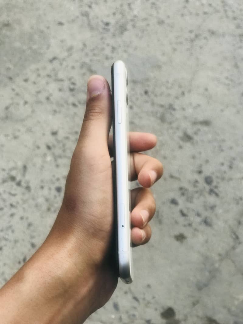 Apple iPhone 11 2