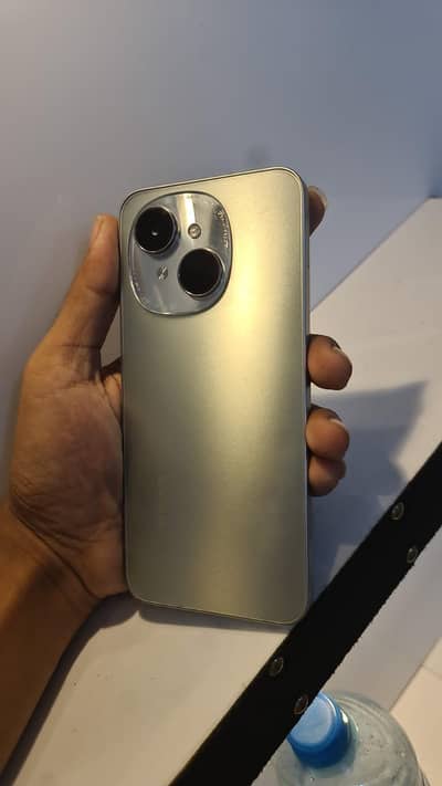 Tecno Spark Go 1
