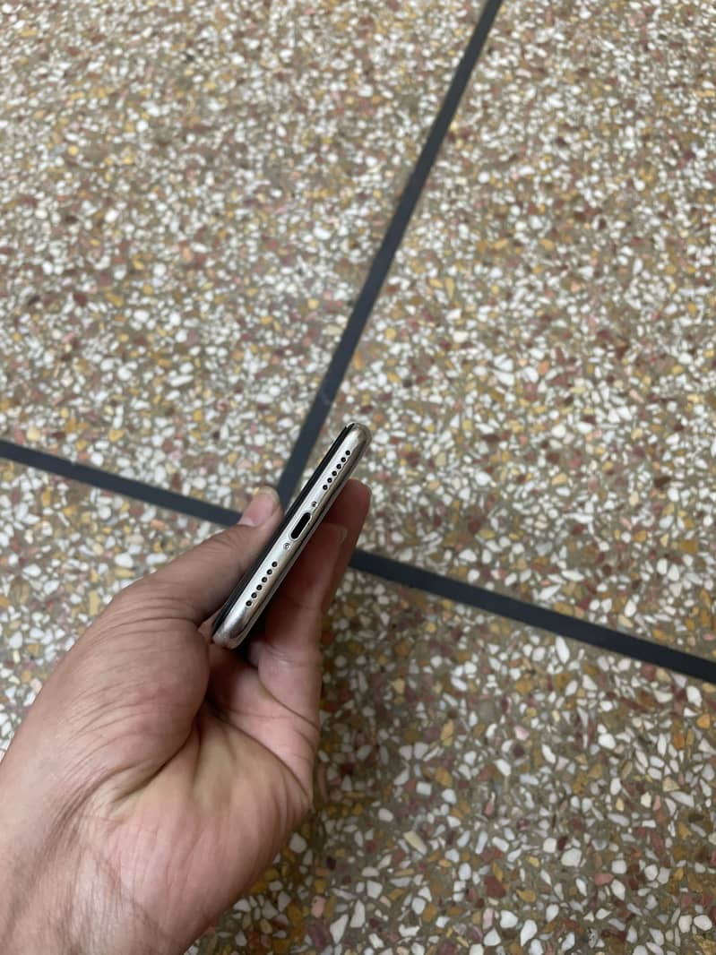 Apple iPhone X 7
