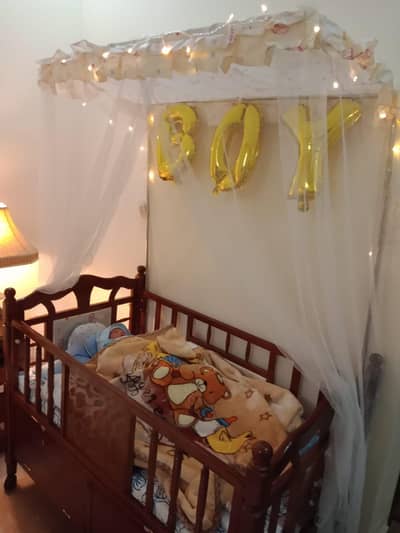 Baby cot for sale
