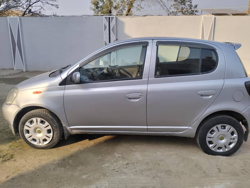 vitz 1000cc 5