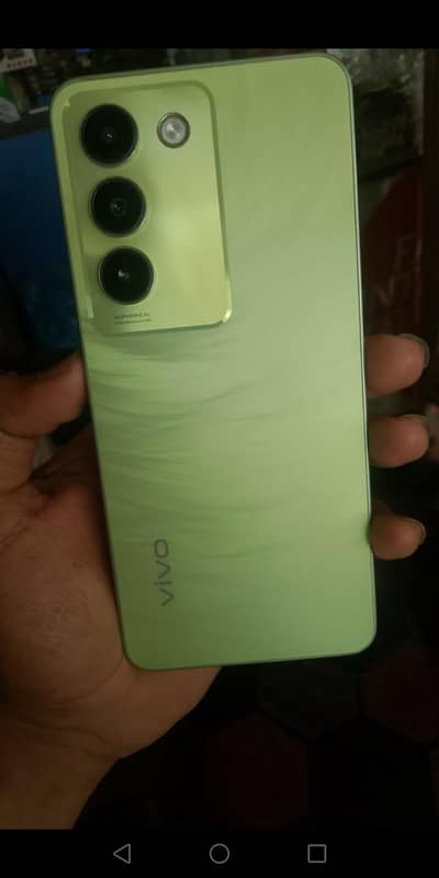 Vivo y100