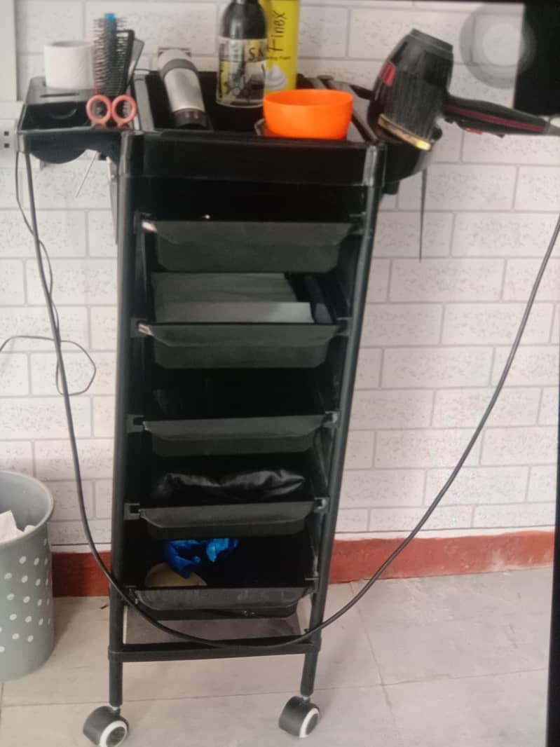Saloon Trolley 0