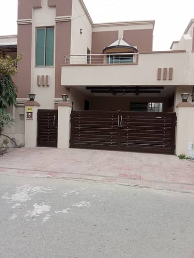 12 MARLA 4 BEDROOM HOUSE AVAILABLE FOR RENT