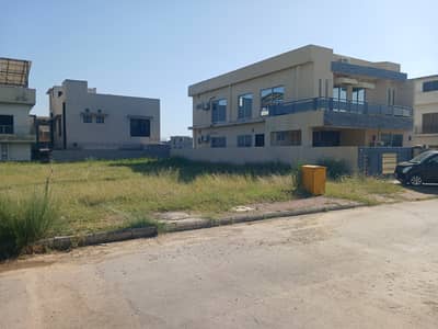 10marla Plot with solid land Heighted location for sale