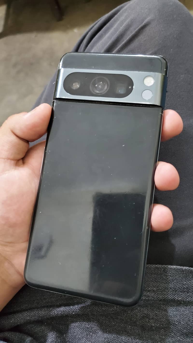 Google pixel 8 pro 1