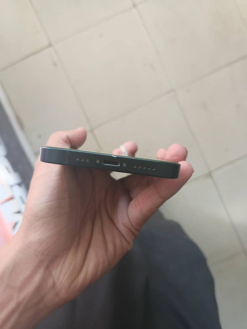 iphone 13 4