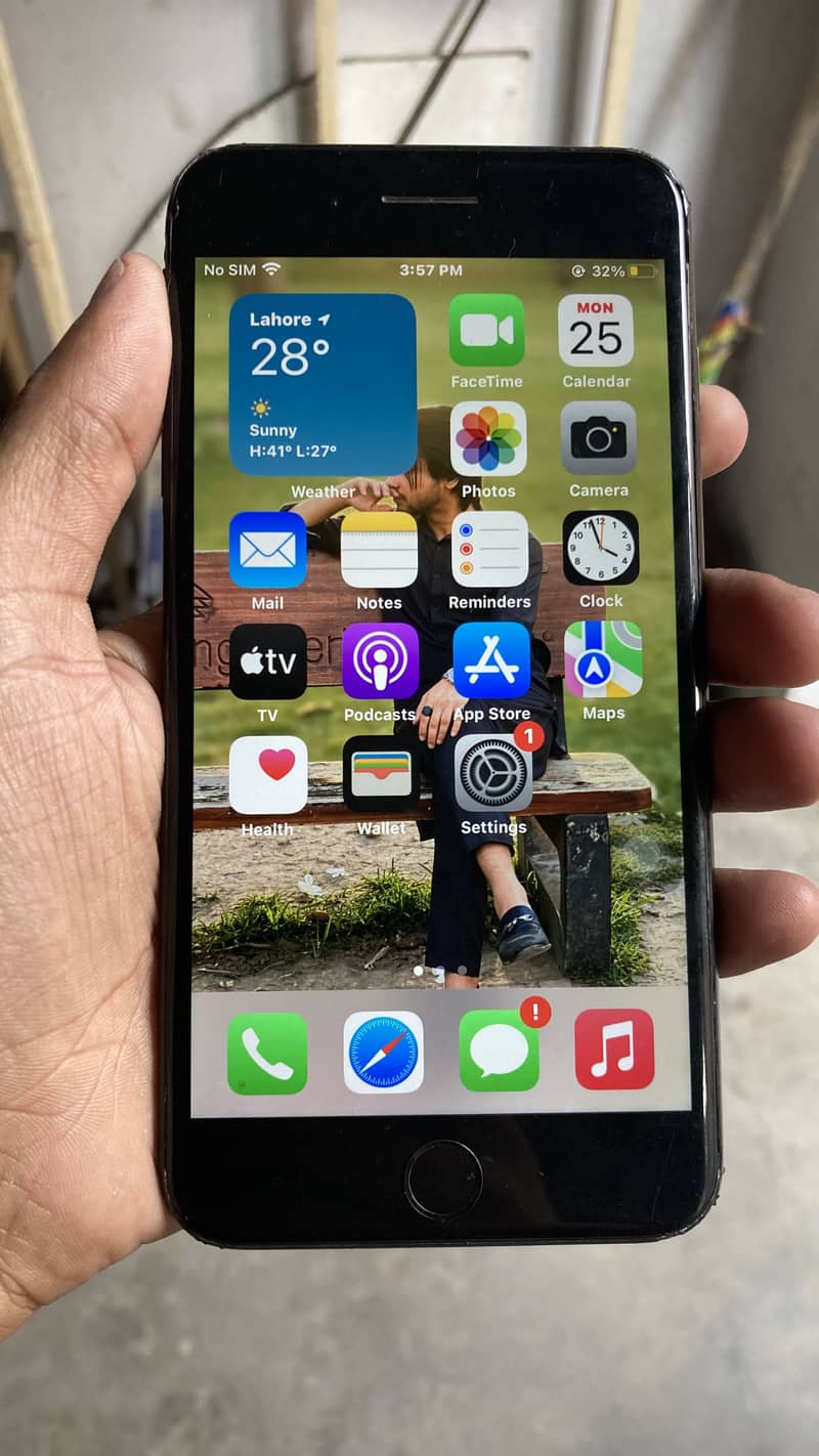 Apple iPhone 7 Plus 3