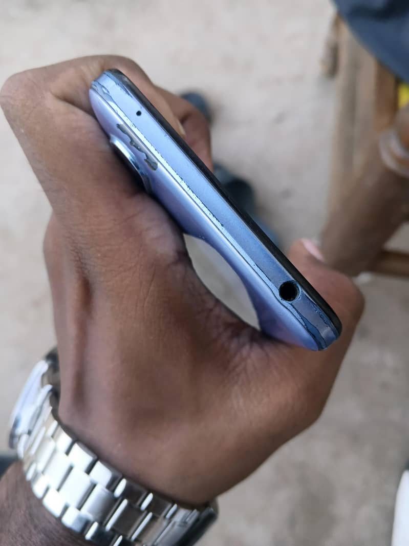 Sharp Aquos Zero 4