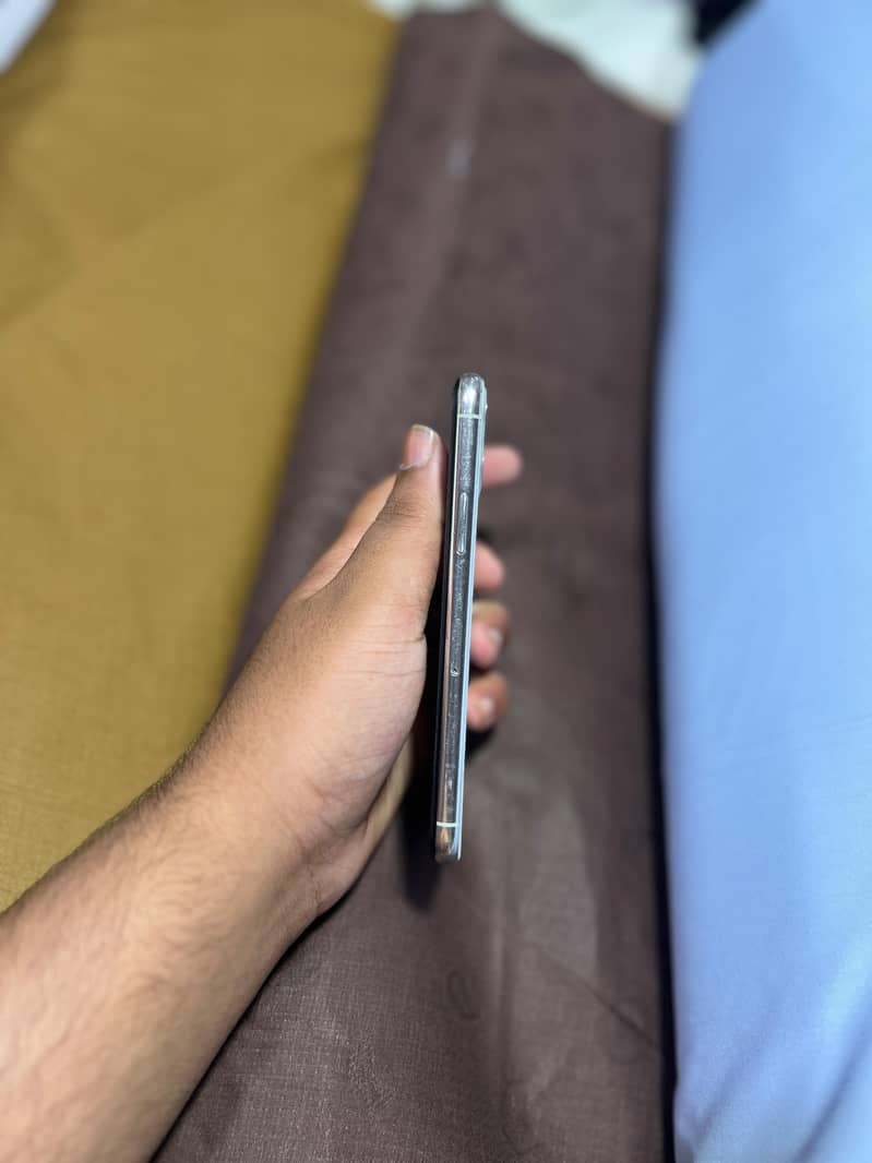 iPhone 11 pro 2