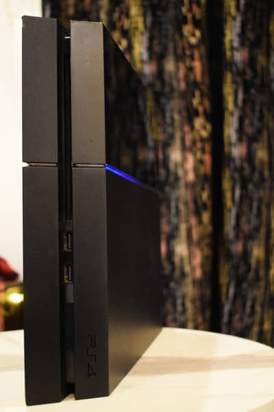 Playstation 4 - FAT Model