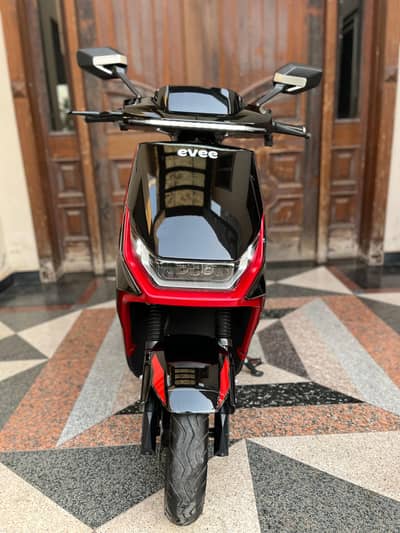 Evee Gen-Z Ruby Black