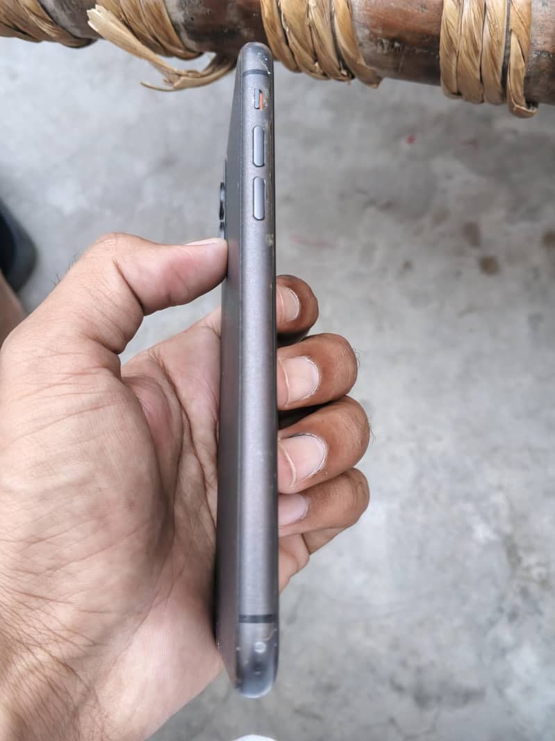 Iphone 11 4