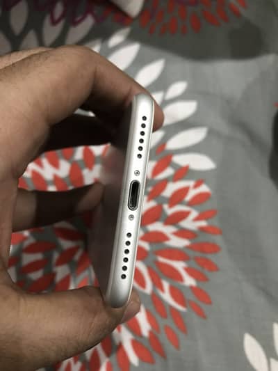 IPHONE 7 (32 GB) JV