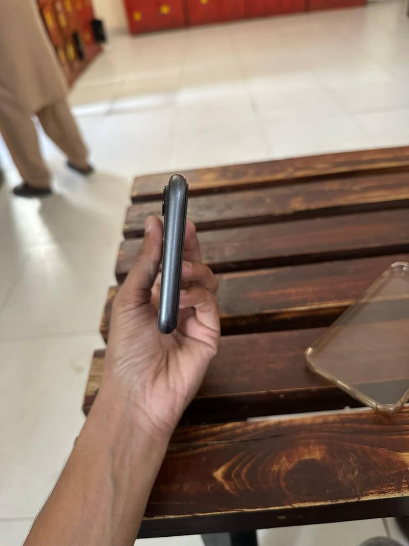 Apple iPhone 11 2
