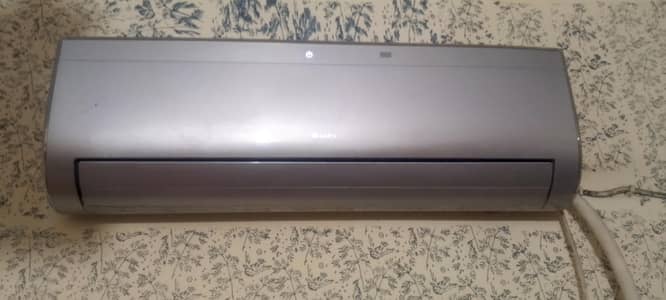 Gree Ac With Out Door For Sale