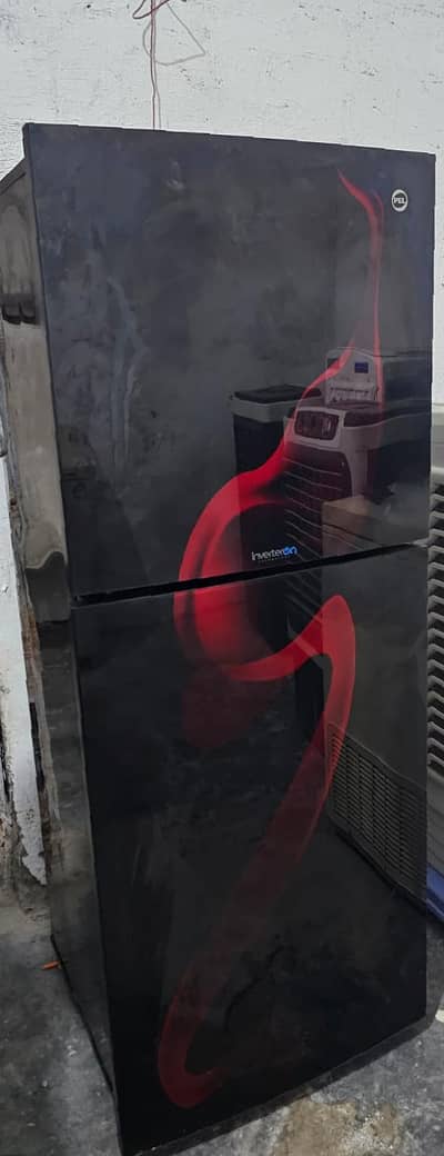 PEL inverteron curved glass door