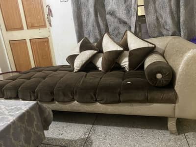 Dewaan sofa