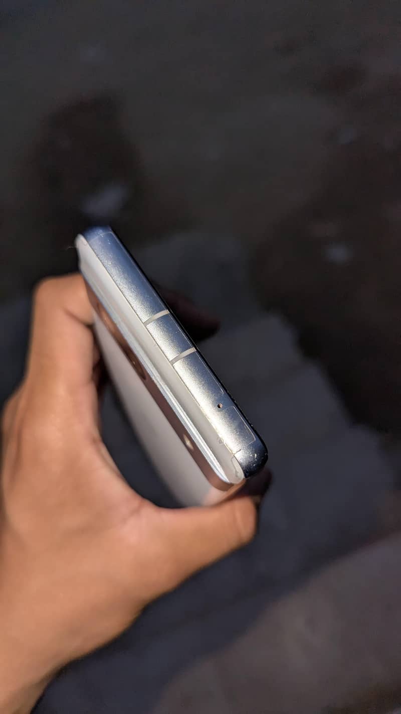 Google Pixel 7a 4