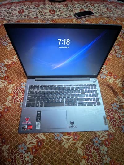 Lenovo Ideapad 3 Ryzen 7 5825