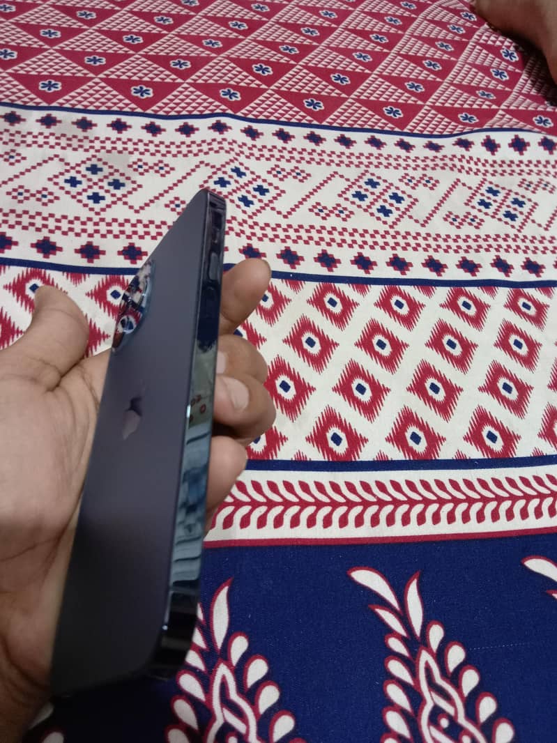 Apple iPhone 12 Pro 1