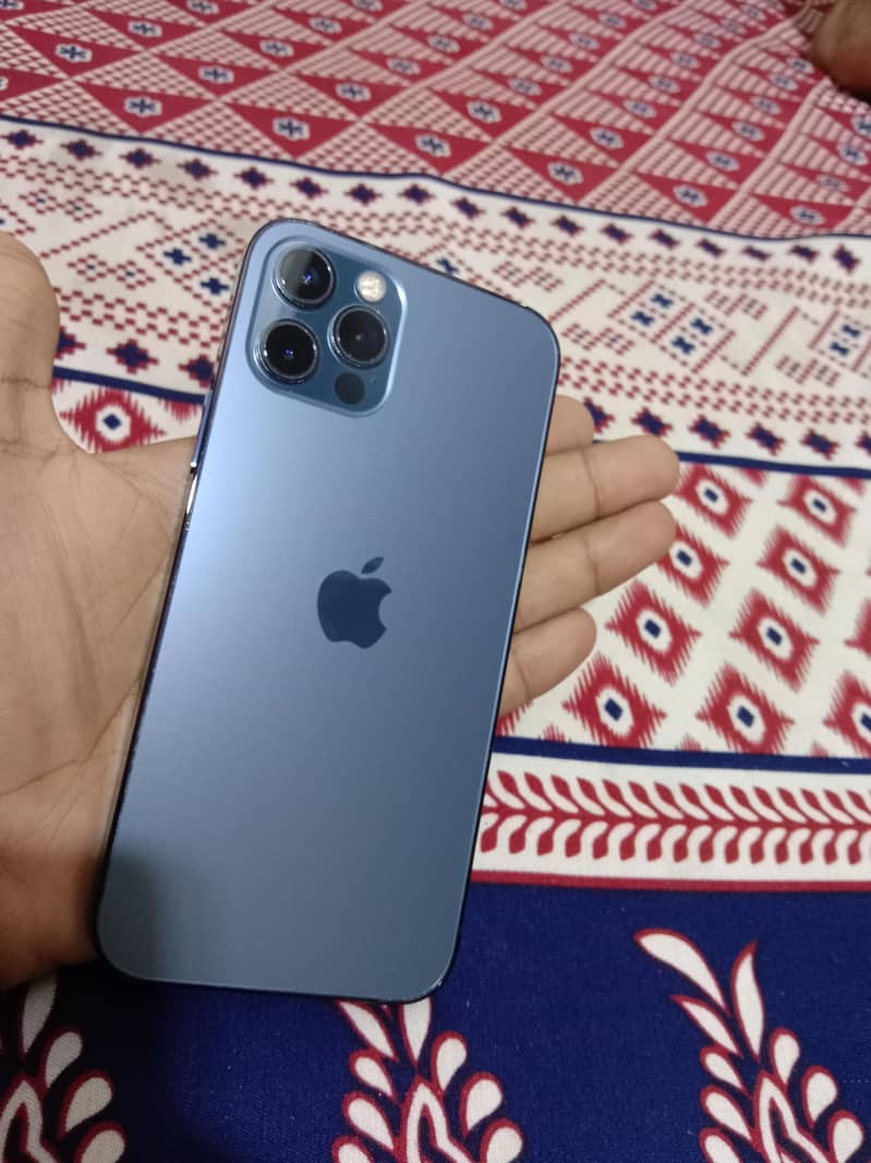 Apple iPhone 12 Pro 3