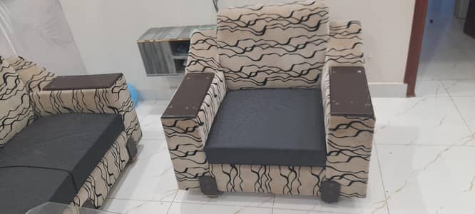 5 seater Sofas available for sale