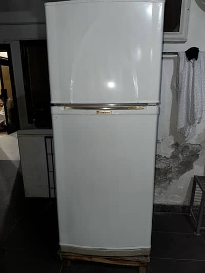 dawlance full size USED fridge with wood chokki
