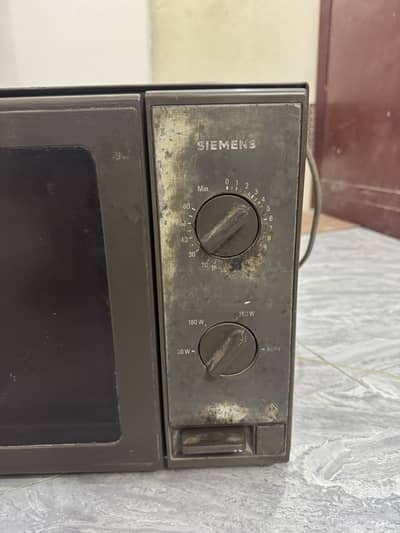 Oven electric oven available