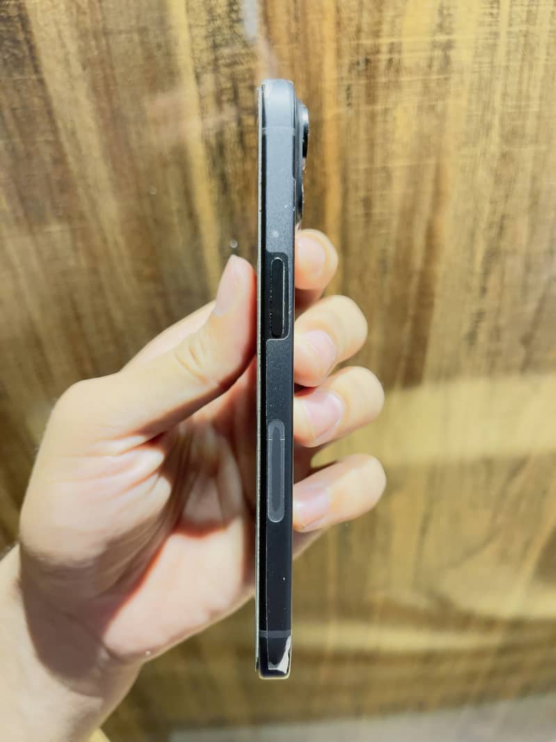 iPhone 15 5