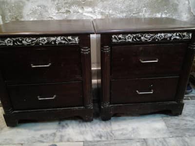 dressing table and 2 bed sides