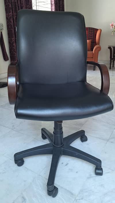 Study chair