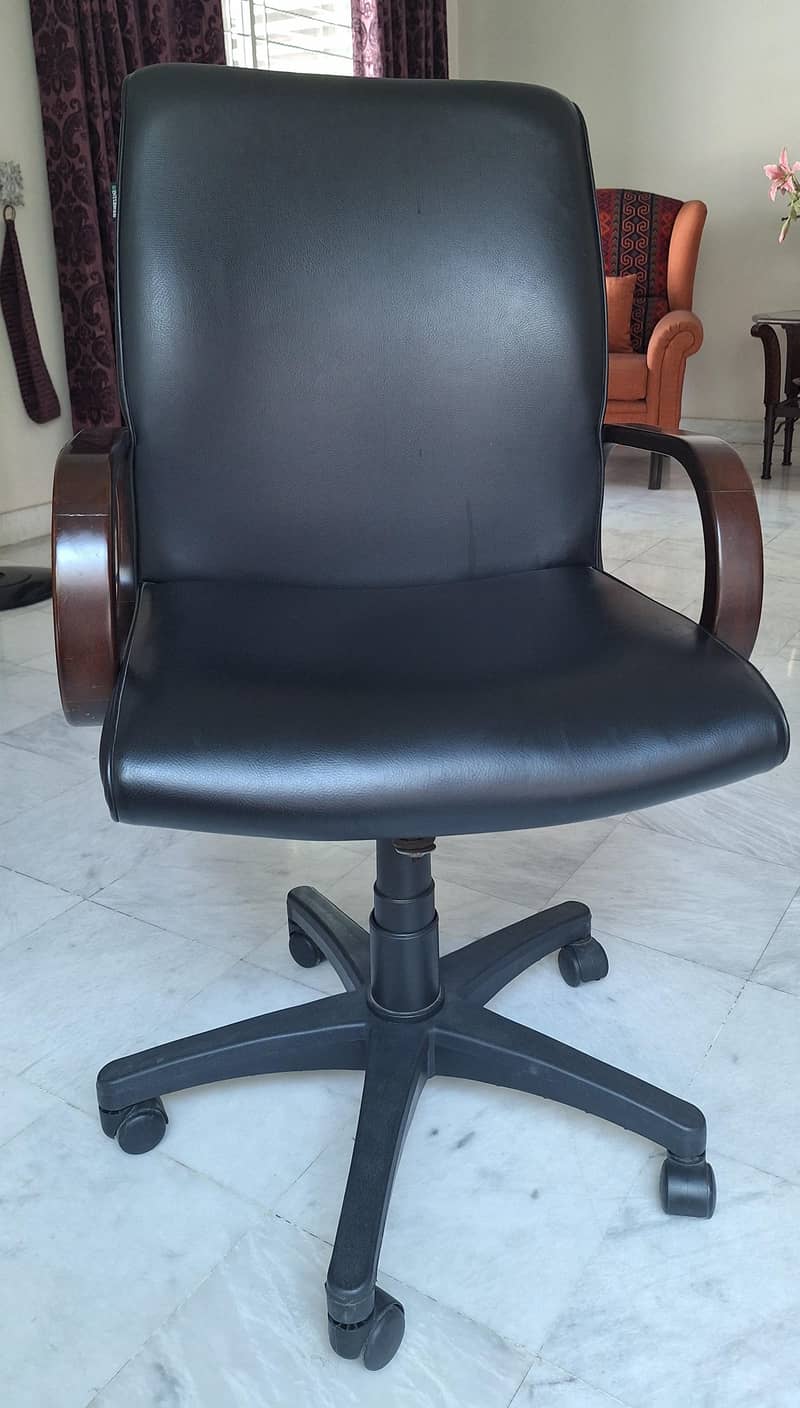 Study chair 0