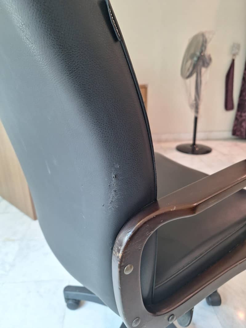 Study chair 4