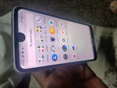 Sharp Aquos R2
